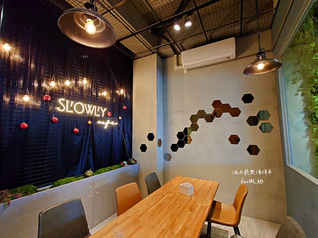 Slowly Cafe11202 5